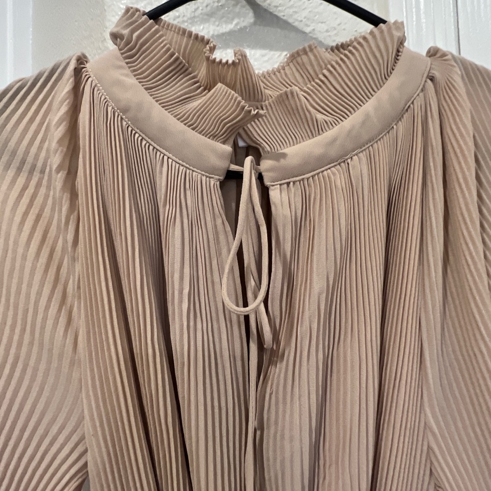ENDLESS ROSE Black Pleated Mini Dress - Picture 6 of 9